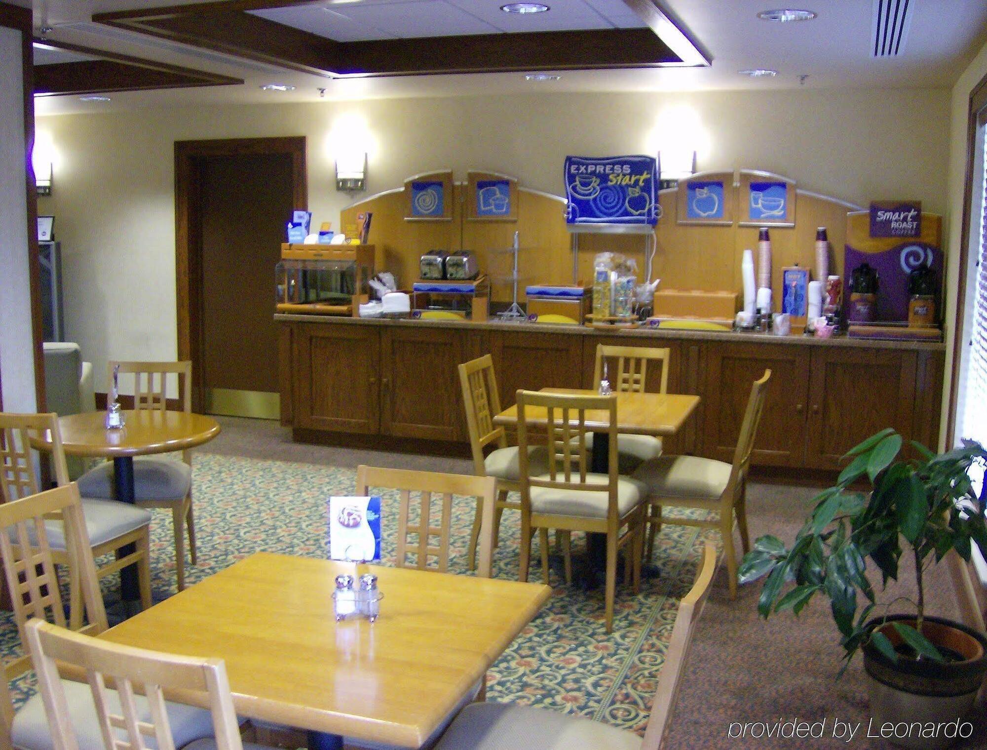 Holiday Inn Express Hotel & Suites Greenville By Ihg Dış mekan fotoğraf
