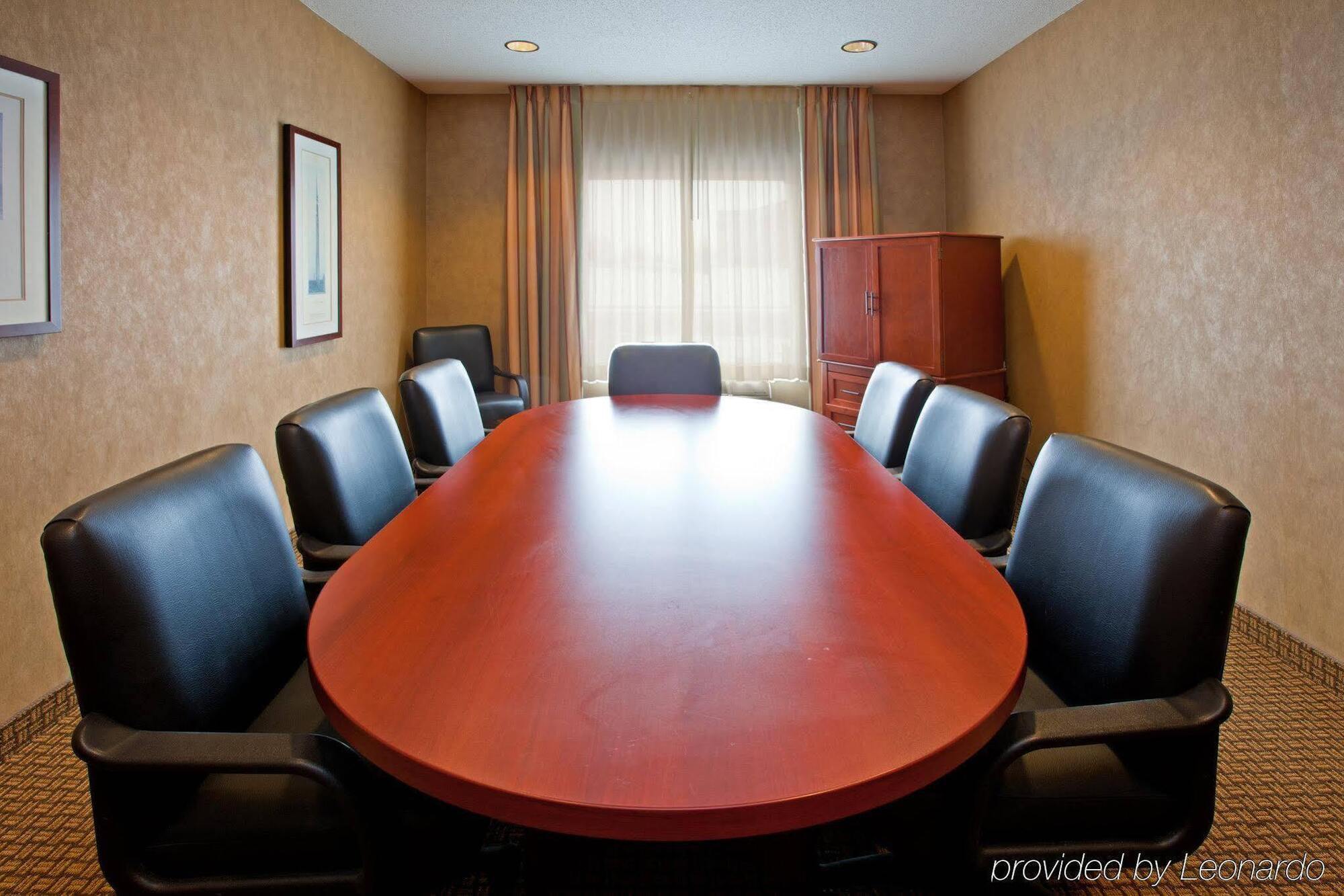 Holiday Inn Express Hotel & Suites Greenville By Ihg Dış mekan fotoğraf
